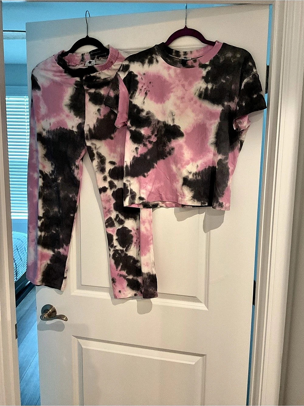 Venus Rules Tie-Dye Set in Pink & Black Like New
